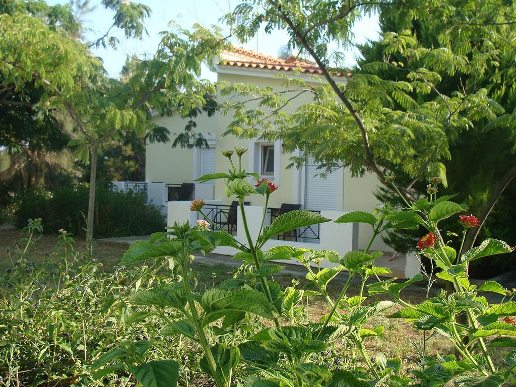Alkiones Apartment Plati  Bagian luar foto